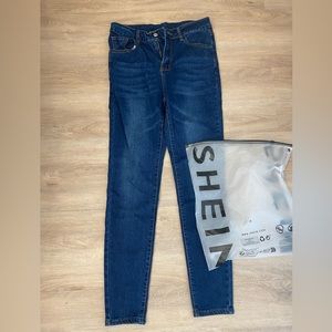 Shein size small skinny jeans. Never worn. High waisted
